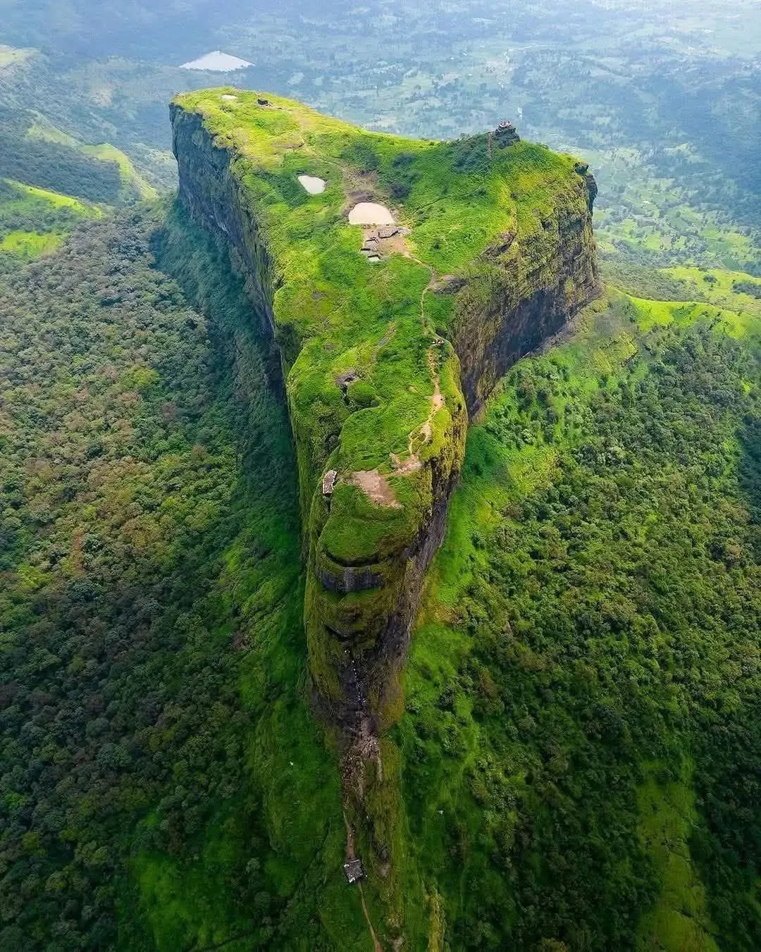 कावनई और हरिहरगढ़ ट्रेक